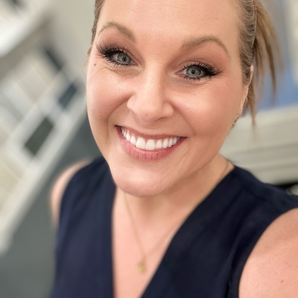 Meet your Posher, Timberly - Picture 6 of 6